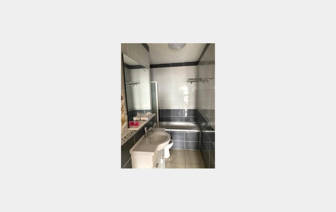 ROMILLY IMMO : Immeuble | ROMILLY-SUR-SEINE (10100) | 840 m2 | 170 000 € 