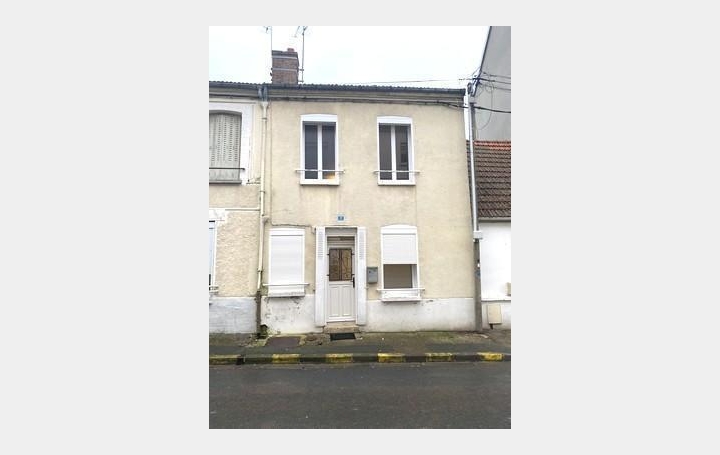 Maison de ville   ROMILLY-SUR-SEINE  67 m2 540 € 