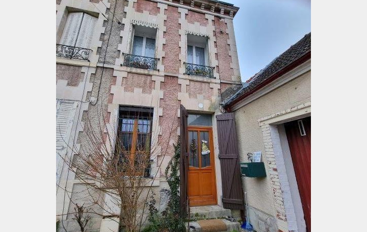 Maison   ROMILLY-SUR-SEINE  83 m2 84 000 € 