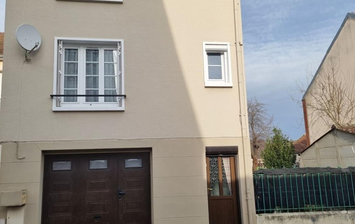 Maison ROMILLY-SUR-SEINE 88 m2 107 000 € Maison ROMILLY-SUR-SEINE 88 m2 107 000 €
